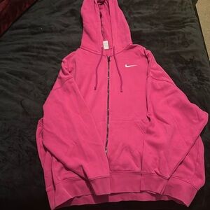 Women’s Nike Zip Up hoodie